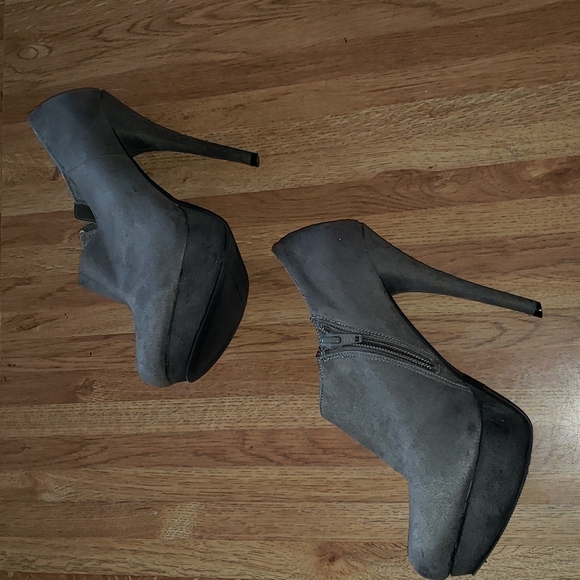 Free w Purchase Mossimo Platform Bootie Gray 6 1/2 - Picture 8 of 12